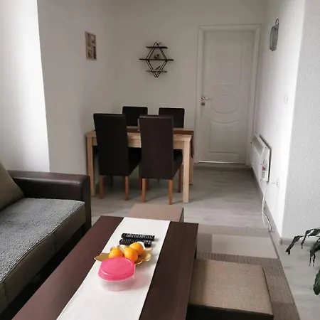 아파트 Apartman Irman
